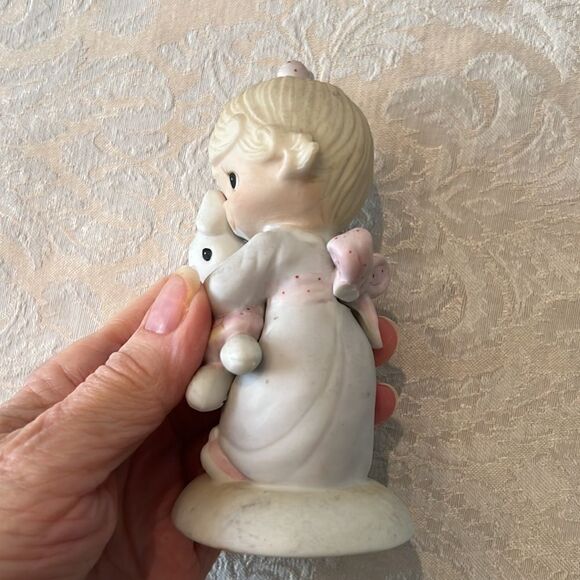 Vintage 1977 Johnathan David “Jesus loves me” porcelain figurine GVC - Picture 5 of 11